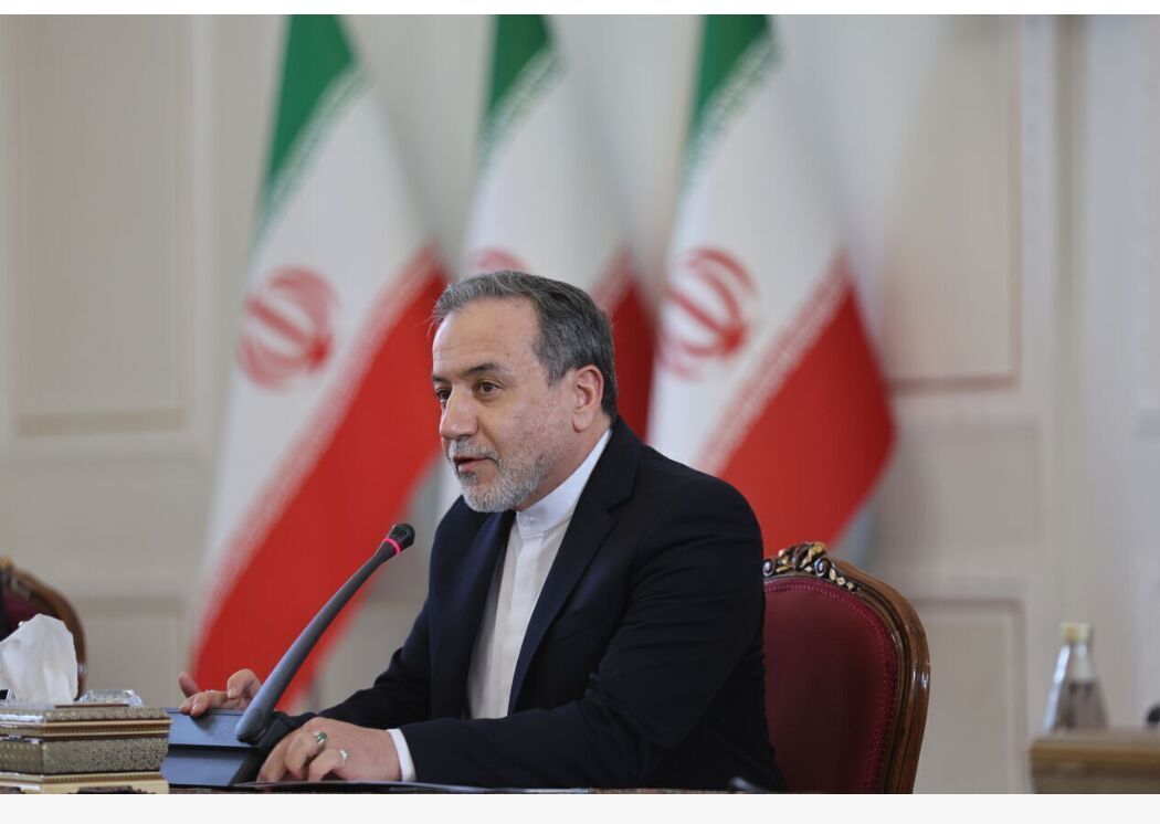 Araghchi: We Won’t Negotiate over Missiles