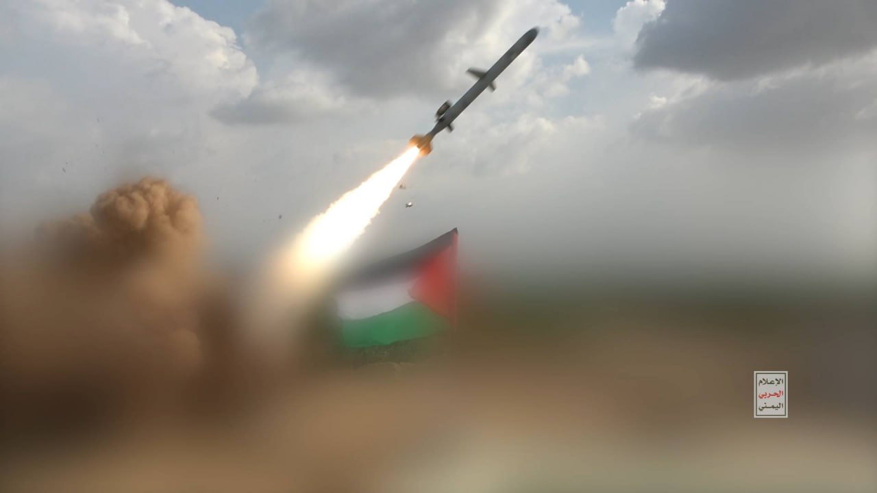 Hebrew media: “Israel” is examining options to stop Sana’a forces’ attacks