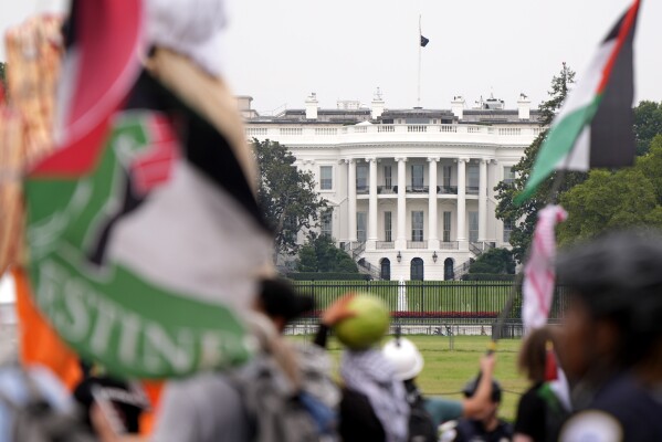 Hundreds protest outside White House against Netanyahu’s visit