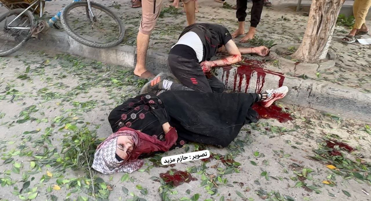 Israeli massacre against women and children receiving aid in Deir al-Balah