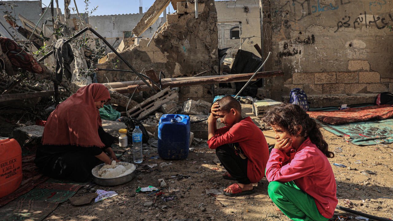 Several Martyred, Dozens Wounded in Israeli Bombing of Central Gaza