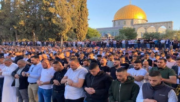 40 ألفًا يؤدون صلاة الجمعة في المسجد الأقصى
