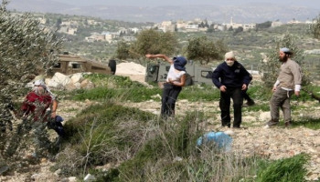 مستوطنون صهاينة يهاجمون بلدة ترمسعيا برام الله