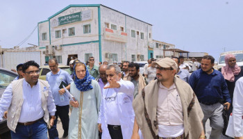 وفد أممي يطّلع على الوضع الإنساني والاحتياجات الطبية في مستشفى الثورة بالحديدة