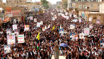 خروج حاشد في 46 ساحة بذمار نصرة للشعبين الفلسطيني والإيراني