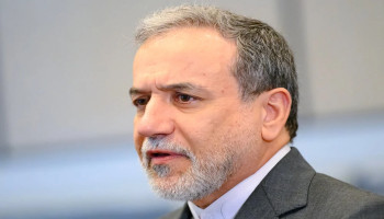 عراقتشي: احترام قيادة إيران ورموزها شرط لأي تفاوض ولن نقبل بأي إملاءات