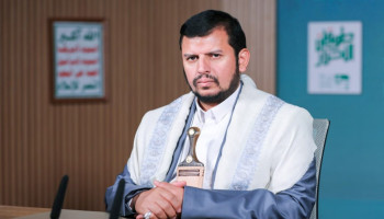 السيد القائد: أي عالم يدّعي التحضر وأطفال غزة يتوقون إلى الخبز ويمنعون منه وهو متكدس على مرمى حجر؟!