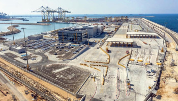 إثر الضربات اليمنية.. العدو يغلق ميناء "إيلات" بالكامل
