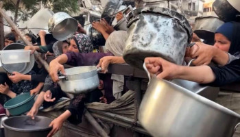 ضابط كبير في "جيش" العدو: ما نفعله في قطاع غزة جريمة حرب