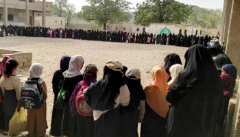 وقفة نسائية بالحديدة نصرة لفلسطين ومباركة لعمليات القوات المسلحة