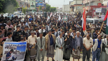 مسير طلابي بمدينة البيضاء تنديدا بجرائم الإبادة والتجويع في غزة