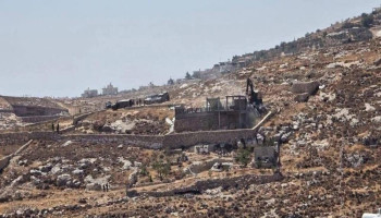 العدو يهدم منزلًا جنوب بيت لحم ويخطر بهدم غرفة زراعية بقلقيلية