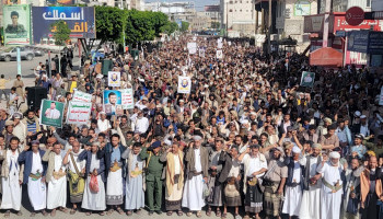 حشود جماهيرية بمحافظة البيضاء نصرة للقضية الفلسطينية وتنديدًا بالمجازر الصهيونية