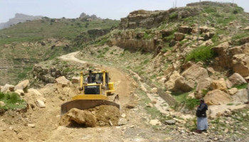 تدشين المرحلة الرابعة من برنامج تحسين جودة الطرق الريفية في الطويلة بالمحويت