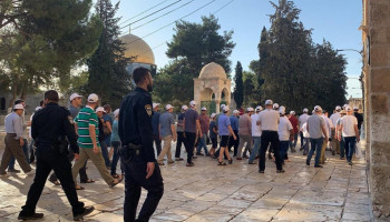 مستوطنون صهاينة يدنّسون المسجد الأقصى المبارك