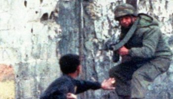 38 عامًا على انتفاضة الحجارة الفلسطينية ضد العدو الصهيوني