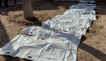 الدفاع المدني ينتشل 98 شهيداً من مقبرة مؤقتة في مستشفى الشفاء بغزة