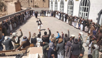 محافظة صنعاء تشهد وقفات جماهيرية بذكرى الهروب المذل للمارينز الأمريكي