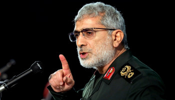 قائد فيلق القدس قاآني يثني على دور اليمن في مواجهة العدوان : سجّلتم صفحة ذهبية