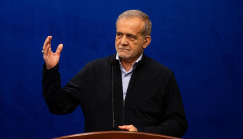 بزشكيان: الشعب الإيراني يرفض النهج العدائي ولا يقبل الإملاءات