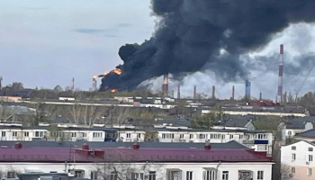 طائرات مسيرة أوكرانية تستهدف منشآت نفطية ومصافي روسية