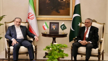 إيران: زيارة عراقتشي لإسلام أباد لا تحمل طابع تفاوضي