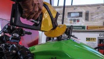 ارتفاع أسعار البنزين مجددا في أمريكا على خلفية العدوان على إيران