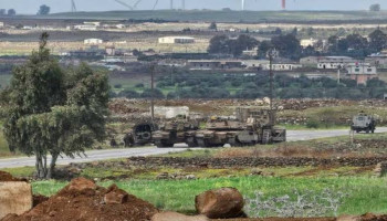 العدو الصهيوني يعتقل شابًا سوريًا ويواصل توغلاته واعتداءاته في ريف القنيطرة