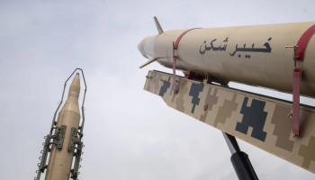 الحرس الثوري يعلن تدمير منظومات رادار أمريكية في الكويت