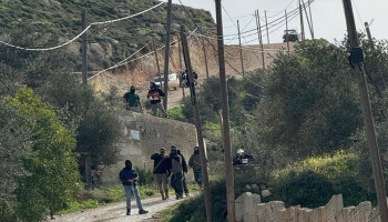 إصابات وأضرار في اعتداءات للمستوطنين الصهاينة بالضفة المحتلة