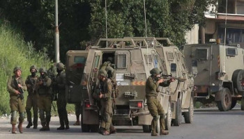 العدو الصهيوني يغلق طرقا مؤدية إلى منطقة رأس العين في بلدة قصرة