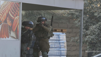 إصابة 3 مواطنين برصاص العدو في بلدة الرام شمال القدس المحتلة
