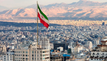 الحكومة الإيرانية تتعهد بالوقوف بحزم في مواجهة العقوبات الأميركية
