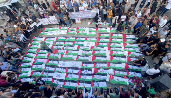 غزة تشيّع جثامين 100 شهيد تم انتشالهم من تحت الأنقاض