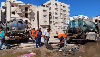 بلدية غزة تحذّر من انهيار منظومة الصرف الصحي وتفاقم الكارثة البيئية