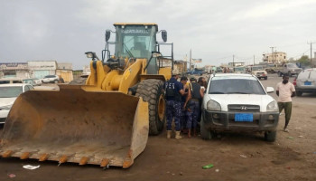 صندوق النظافة ينفذ حملة نظافة وتحسين في مدينة المخا