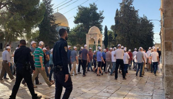 عشرات المستوطنين الصهاينة يقتحمون الأقصى ودعوات  لتكثيف الرباط والتصدي للمخططات التهويدية