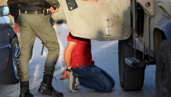 العدو يحتجز عددا من الفلسطينيات في بلدة بتير غرب بيت لحم