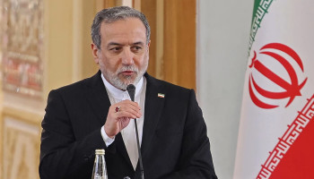 عراقتشي: فتح مضيق هرمز مرهون بشروطنا ولن نتراجع عن حقوقنا