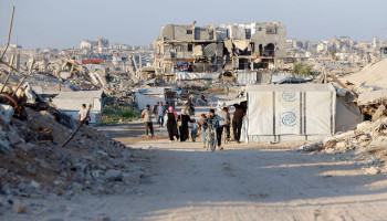 مركز غزة: خطاب العدو يمهّد لترسيخ تهجير الفلسطينيين من غزة والضفة