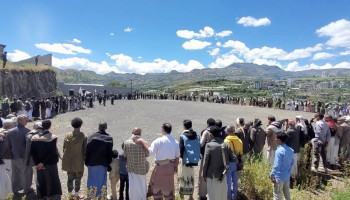 وقفة قبلية مسلحة في المشنة بإب تأكيدًا على الجهوزية لإسناد القوات المسلحة