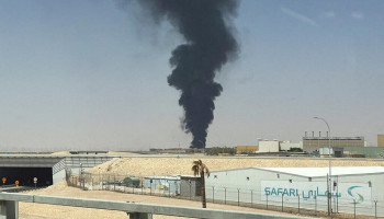 مجلة أمريكية: تأخيرات كبيرة في الرحلات الجوية في الخليج جرّاء الهجمات اليمنية