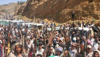 قبائل كحلان الشرف بحجة تُعلن الجهوزية لمواجهة تصعيد العدو السعودي