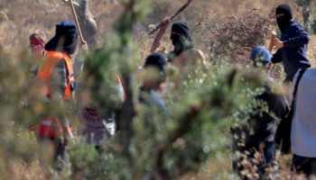 مستوطنون صهاينة يهاجمون مزارعين في قفين شمال طولكرم ويختطفون ثلاثة منهم