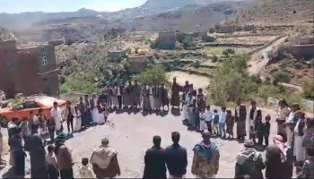 وقفات شعبية بإب تأكيدًا على استمرار النفير والجهوزية لمواجهة العدو السعودي