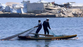 إصابة صيادين اثنين بنيران العدو الصهيوني قبالة ساحل غزة