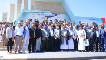 قيادة جامعة 21 سبتمبر تزور أضرحة الشهداء الصماد والرهوي ورفاقه الوزراء والغماري