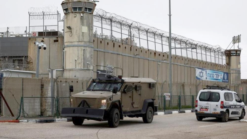 الافراج عن 10 أسرى فلسطينيين من سجون العدو الصهيوني