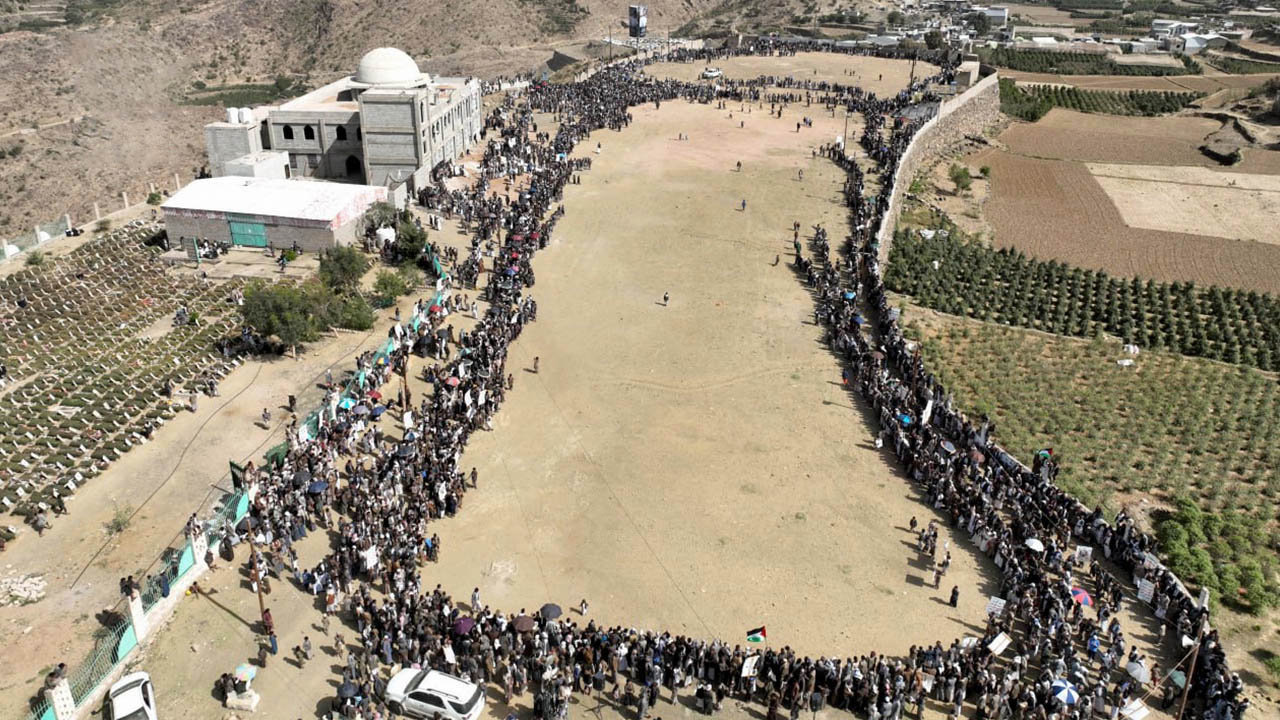 لقاء قبلي مسلح في خولان عامر بصعدة إعلاناً للنفير والبراءة من العملاء