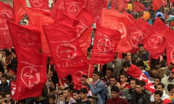 الجبهة الشعبية تُدين قرار السلطة الفلسطينية بقطع رواتب 1612 أسيراً بسجون العدو الصهيوني
